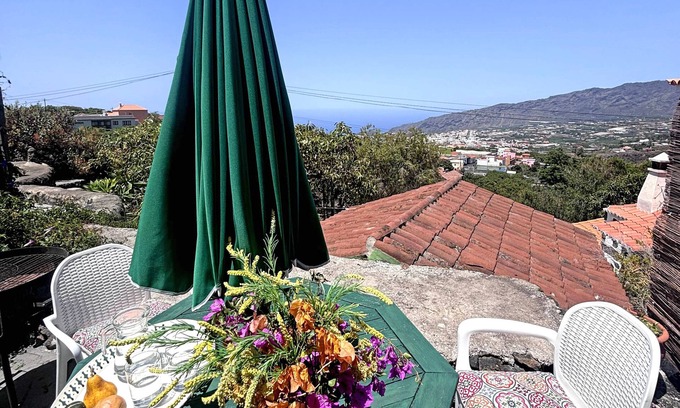El Paso Cabaña | Sombrero de Pico C, con piscina compartida en El Paso, isla de La Palma