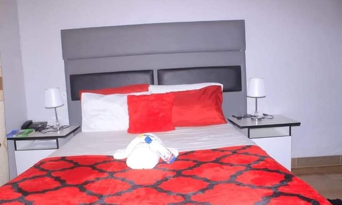 Francistown Casa | Somerset Sun Guest House
