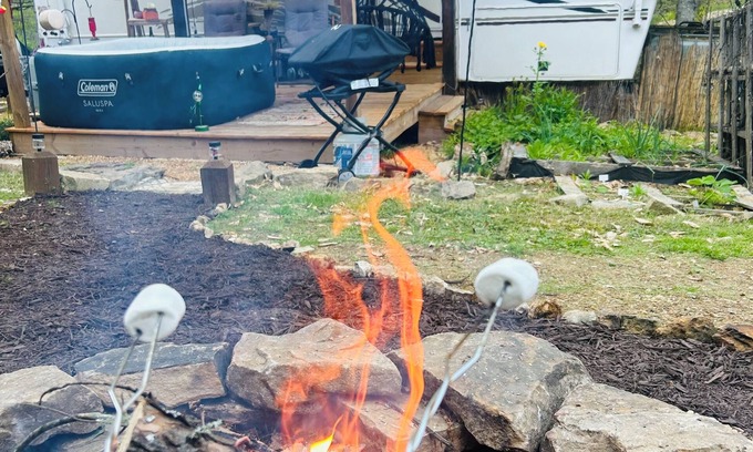 Trenton Casa | Somethin' Soulful Glamping Couples Retreat w/ Jacuzzi