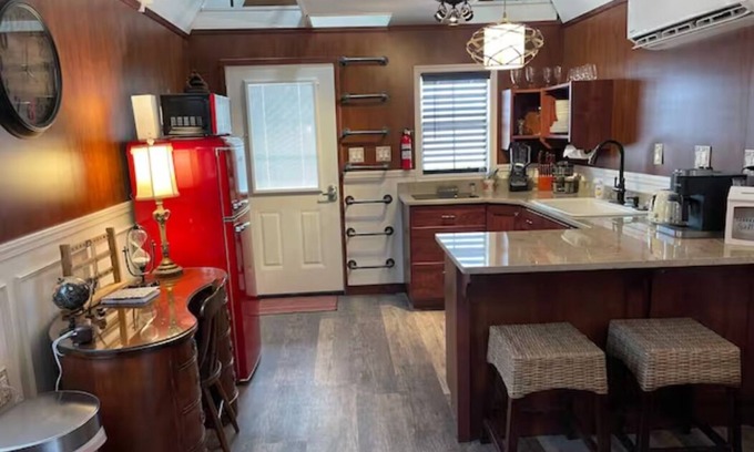 Fredonia Cabina | Something to Write Home About @ The Wild West 40