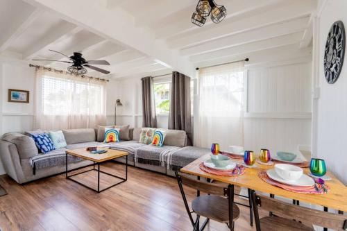 Hilo Casa | Somewhere over the Rainbow Loft with AC Hilo