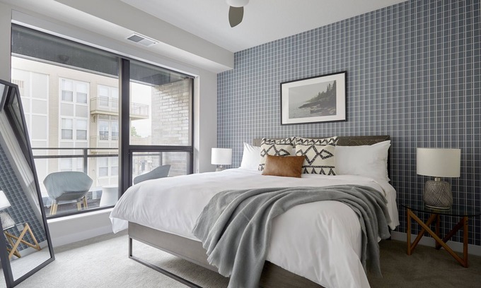 Uptown Apartamento | Sonder at REVEL | One-Bedroom Apartment w/ Private Parking