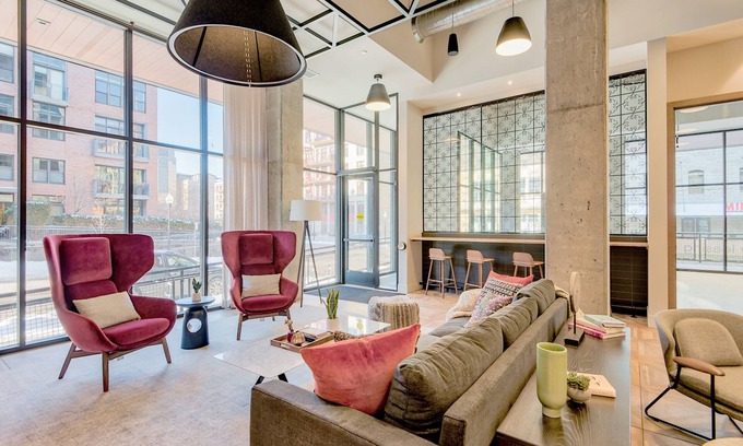 Mill District Apartamento | Sonder at Vicinity | Superior Two-Bedroom Apartment w/ Balcony