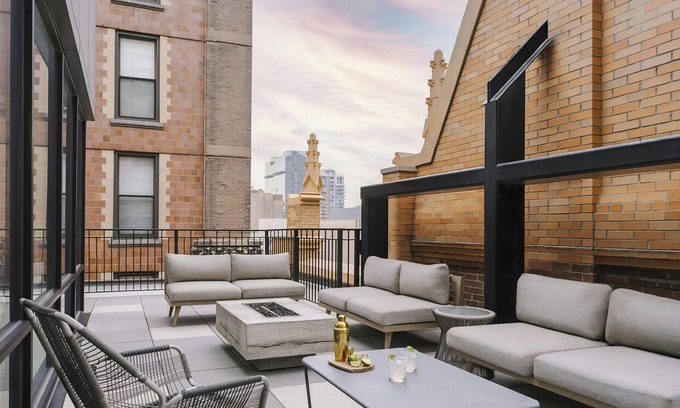 The Loop Apartamento | Sonder by Marriott Bonvoy The Plymouth Apartments Loop