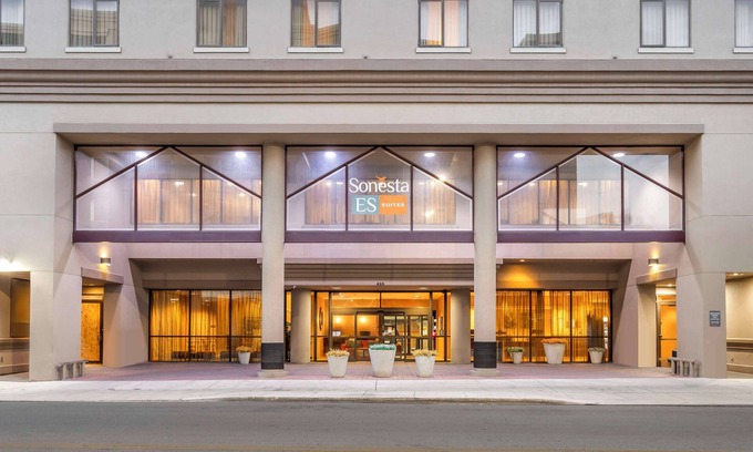 Downtown San Antonio Hotel | Sonesta ES Suites San Antonio Downtown Alamo Plaza
