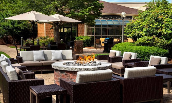Middletown Hotel | Sonesta Select Newport Middletown