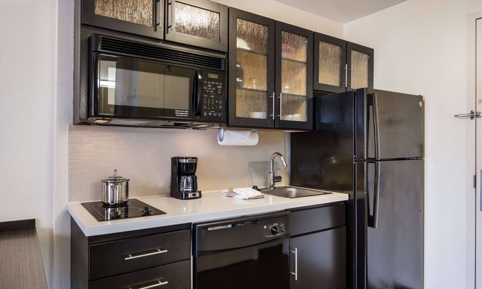 Northeast Heights Hotel | Sonesta Simply Suites Albuquerque