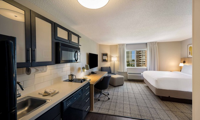 Exchange Place North Hotel | Sonesta Simply Suites Jersey City