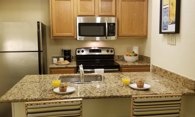 White Station Hotel | Sonesta Simply Suites Memphis East Poplar Pike 