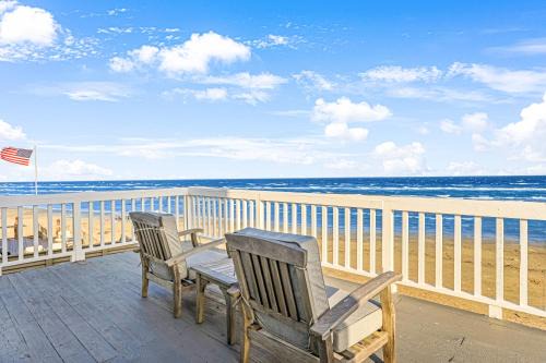 Pirates Beach Casa | Song Beachfront