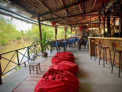 Phong Dien Casa | Song Ngư Riverside Homestay