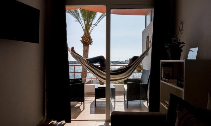 Las Galletas Apartamento | Song of the Sea: ocean balcony stairs to the sea