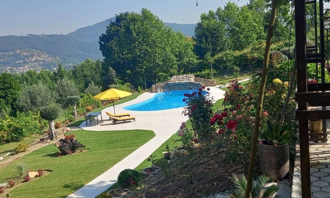 Ribeira de Pena Casa | Sonho Verde - Two Bedroom House, Sleeps 4