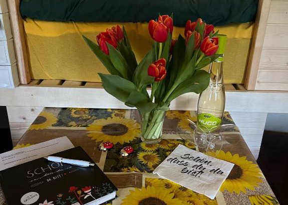 Lastrup Otro | Sonnenblumenfass