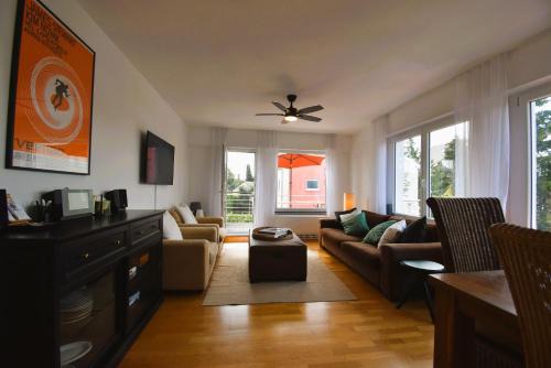 Eriskirch Apartamento | Sonnige 4 Zimmer Ferienwohnung nähe See bis zu 6 Personen