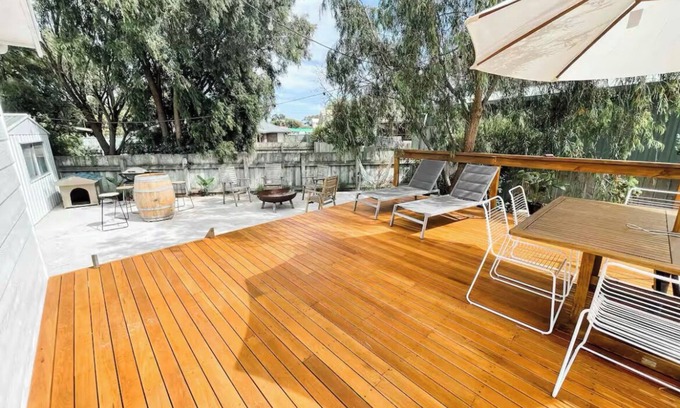 Waterhouse Casa | Sonnys At Robe - Long Beach Pet Friendly Home