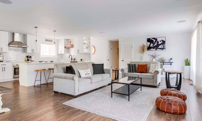 Sonoma Casa | Sonoma Getaway w/Hot Tub & Backyard Oasis - Dog OK