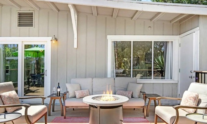 Fetters Hot Springs-Agua Caliente Casa | Sonoma Monthly Wine Country Cottage - Great Remote Work Listing!