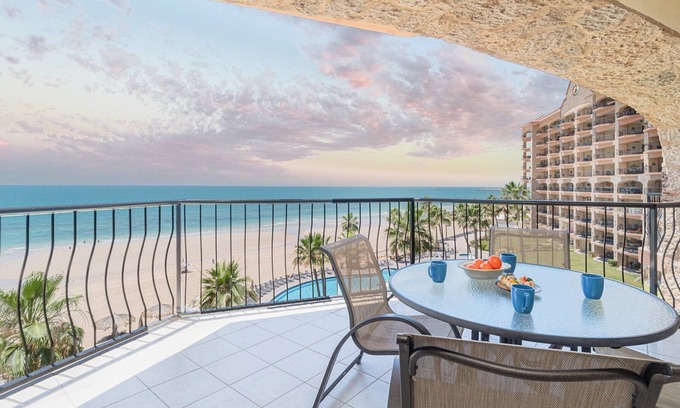 Sandy Beach Condominio | SSE 507 Increíble condominio de 2 dormitorios frente al mar en el 5to piso