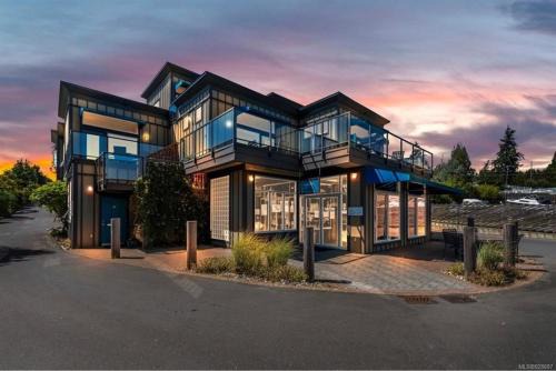 Sooke Casa | Sooke Harbour Penthouse