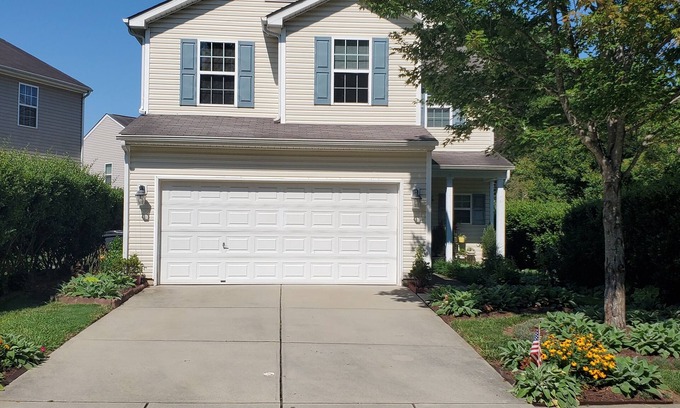 Charlotte Casa | Soothing 4-bedroom house in charming Charlotte