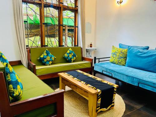 Moshi Casa | Sophie Homestay
