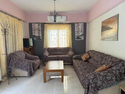 Leonidio Apartamento | Sophie s house