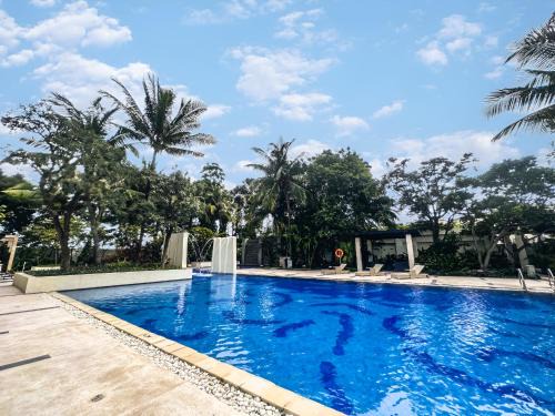 Surabaya Apartamento | Sophisticated 2BR Surabaya Apartment at Via Tower Ciputra World by Le Ciel Hospitality