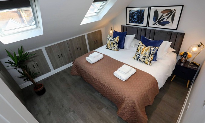 North Finchley Apartamento | Sophisticated 3Bedroom/2Bathroom Pet-Friendly Duplex Flat w/ FREE WIFI
