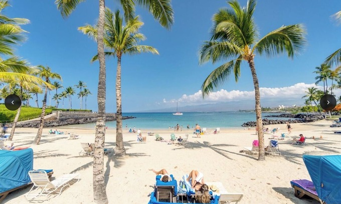 Kamuela Condominio | Sophisticated freshly remodeled two story Golf Villa w/Private Beach Club