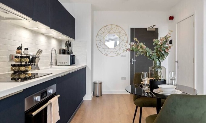 Clock House Apartamento | Sophisticated Living: 1-BR Flat in Beckenham