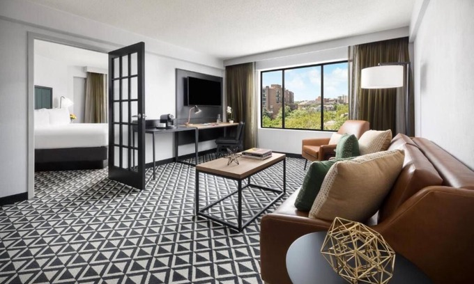 Brookline Hotel | Sophisticated Room for Cultural Explorations in Boston!