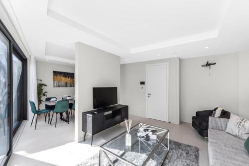Kensal Green Apartamento | Sophisticated & Spacious Luxe 5BR Home