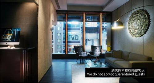 Tsim Sha Tsui Hotel | Soravit on Granville
