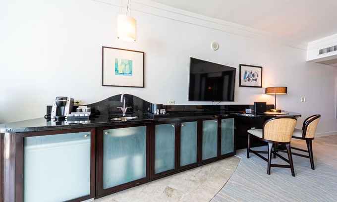 Seybold Apartamento | Sorrento Ocean / Bay Jr Suite in the Fontainebleau