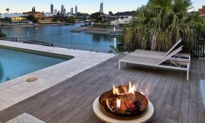 Bundall Casa | Sorrento Waterfront 4Bd, Pool Pet friendly