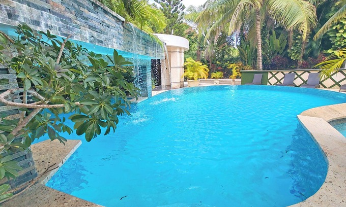 Villas Ana Maria Villa | Sosua Bachelor Party 7 BR Hollywood Style Villa PARTIDO DE PRECIO