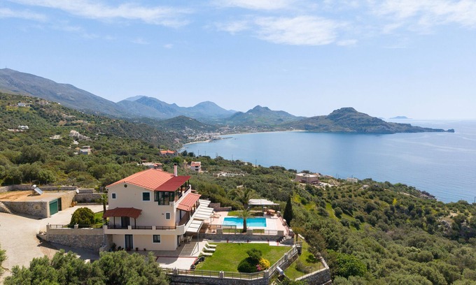 Agios Vasileios Apartamento | Impresionantes vistas al mar, piscina privada, zona de césped, junto a los servicios, a 5 minutos de la playa