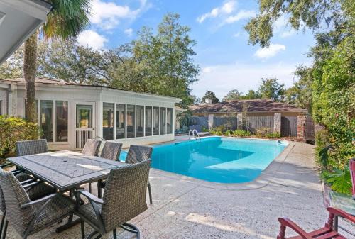 East Beach Casa | Soulful of Sunshine - 4314 Eleventh Street