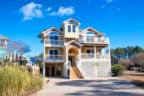 Corolla Light Casa | Soundside, Pool, Hot Tub! 524, How Sweet the Sound