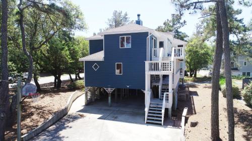 Corolla Light Casa | Soundside, Private Pool, Hot Tub, Screened Porch, 311C, Sounds of Joy