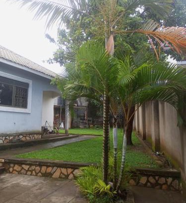 Nsasa Casa | Sour sop Guest House