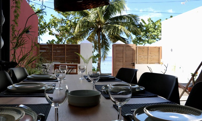 Case-Pilote Casa | SOUS LE SOLEY Downstairs luxury villa on the waterfront