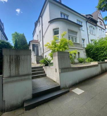Hochschulviertel Apartamento | Souterrain Wohnung in einer Stadtvilla