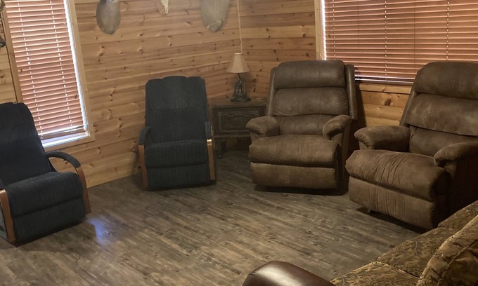Ethel Casa | South Arkansas Cabins the lodge is your home away from home