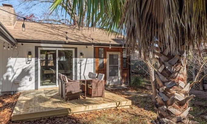East Congress Casa | South Congress, Pool Table, King Beds | Portoro