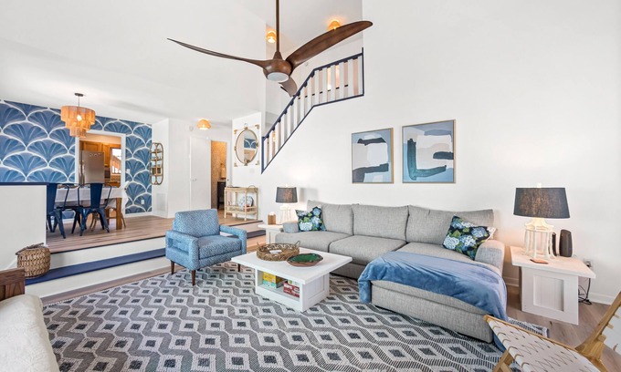 South End Casa | South end single family home located steps from the ocean and sound!