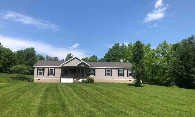 Gilboa Casa | South Gilboa · 5 BR home between Windham & Plattekill Ski Centers