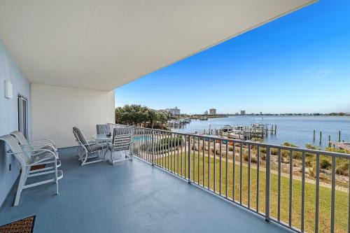 Pensacola Beach Casa | South Harbour Unit 2D