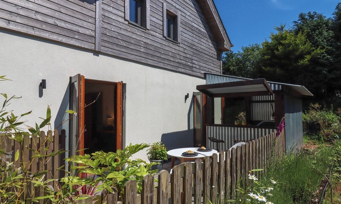 Moreleigh Cabaña | SOUTH HOLM, pet friendly, with a garden in Moreleigh